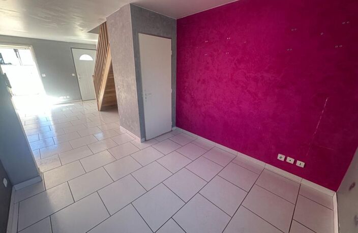 Maison T3 terrasse et stationnement — photo 4