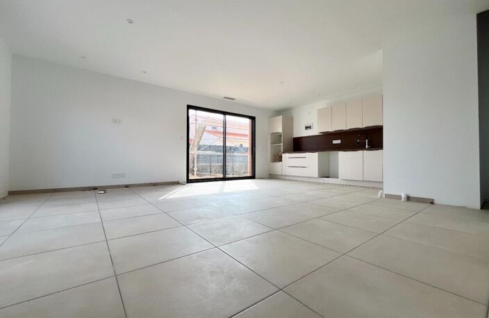 Magnifique maison neuve de 108 m2 en R+1 sur un terrain 3 faces de 337 m² piscinable — photo 2
