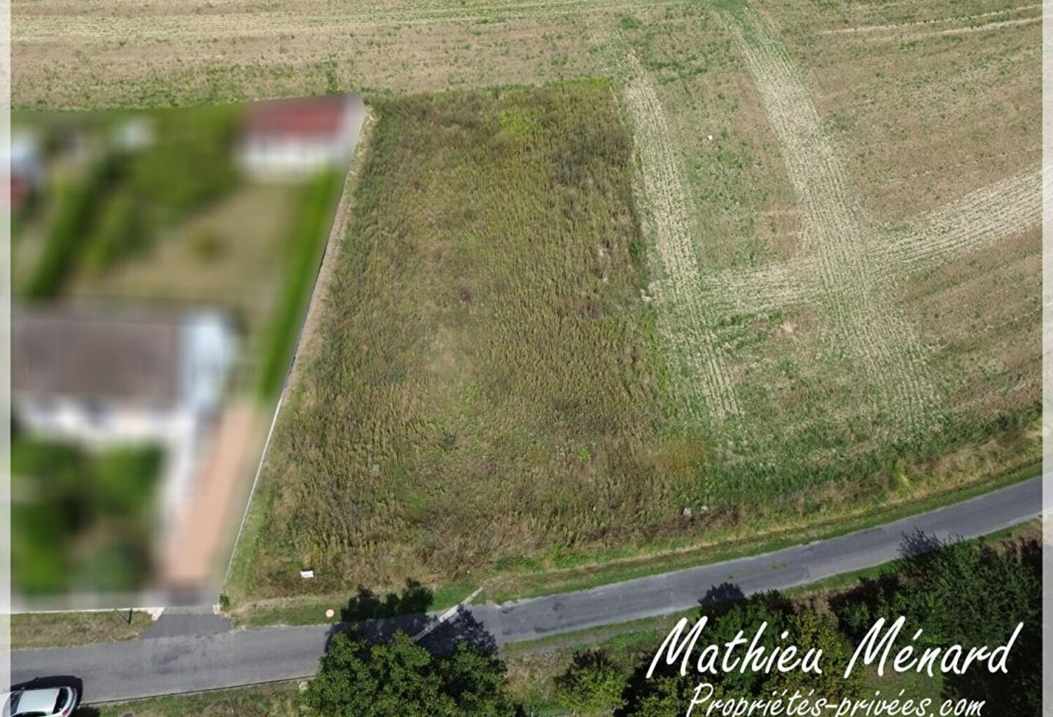 Terrain à bâtir de 740m² - POMMIERS — photo 1