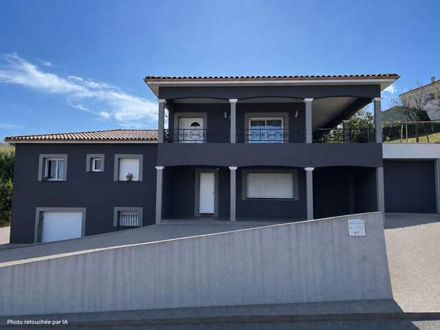 Maison de 136m2 sur un terrain de 850m2 - Secteur prisé de Firminy — photo du bien