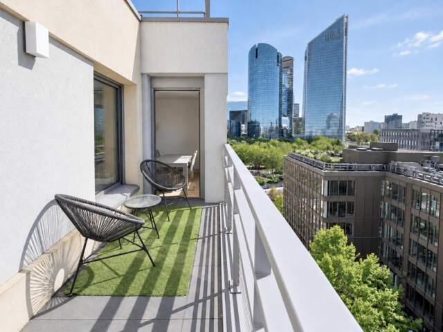 NANTERRE LA DEFENSE - 85m² DERNIER ETAGE TERRASSE AVEC PARKING ET CAVE — photo du bien
