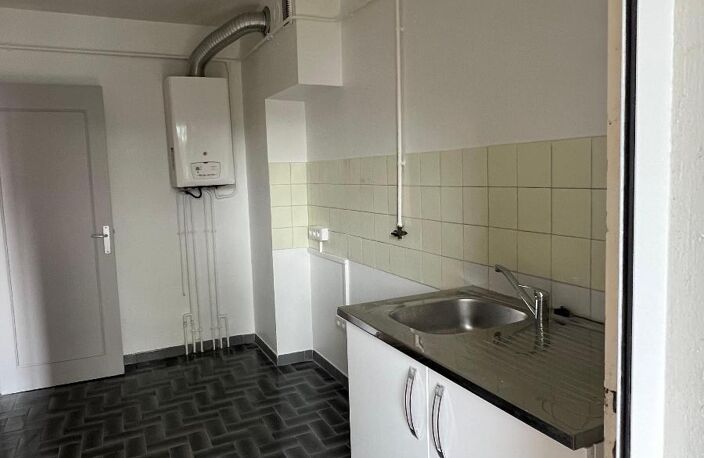 Location appartement 2 pièces 42 m² à Draguignan (83300) — photo 2