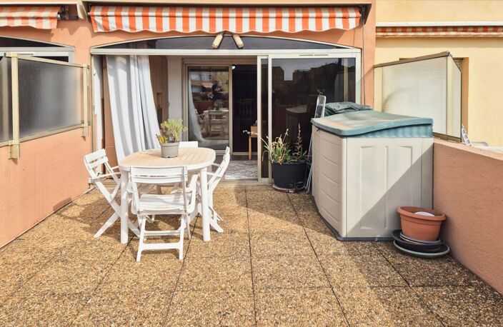 Appartement La Londe Les Maures 1 pièce(s) 32 m2 — photo 2