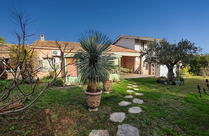 SAINT-SATURNIN LES AVIGNON Maison  7 pièce(s)  155 m² 449 000 — photo 2