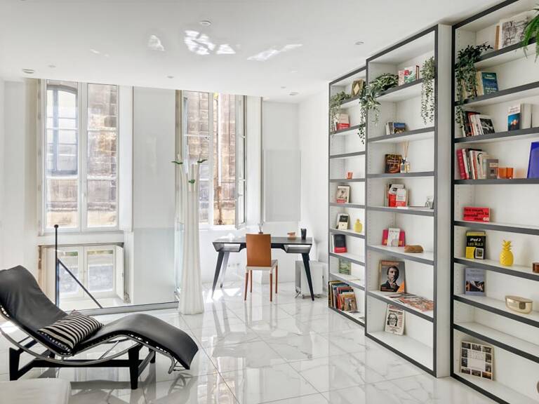 Elégant appartement avec prestations haut de gamme à proximité immédiate de Pey Berland — photo 1