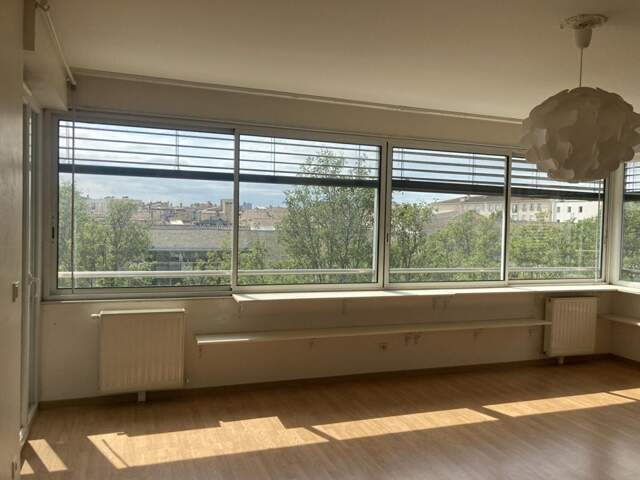 Appartement T3 lumineux avec deux loggias et parking aux Chartrons — photo du bien