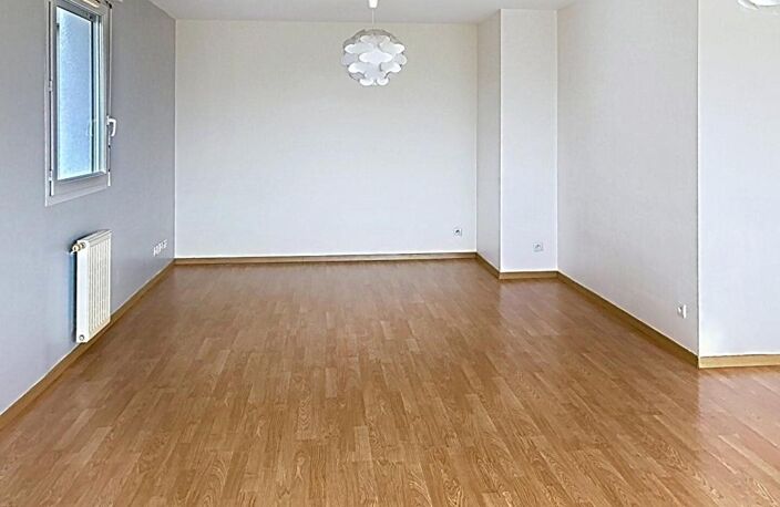 Appartement T3 lumineux avec deux loggias et parking aux Chartrons — photo 4
