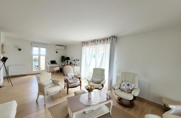Appartement Duplex, Vue Lac Enghien Les Bains 5 pièce(s) 124.29 m2 — photo 2