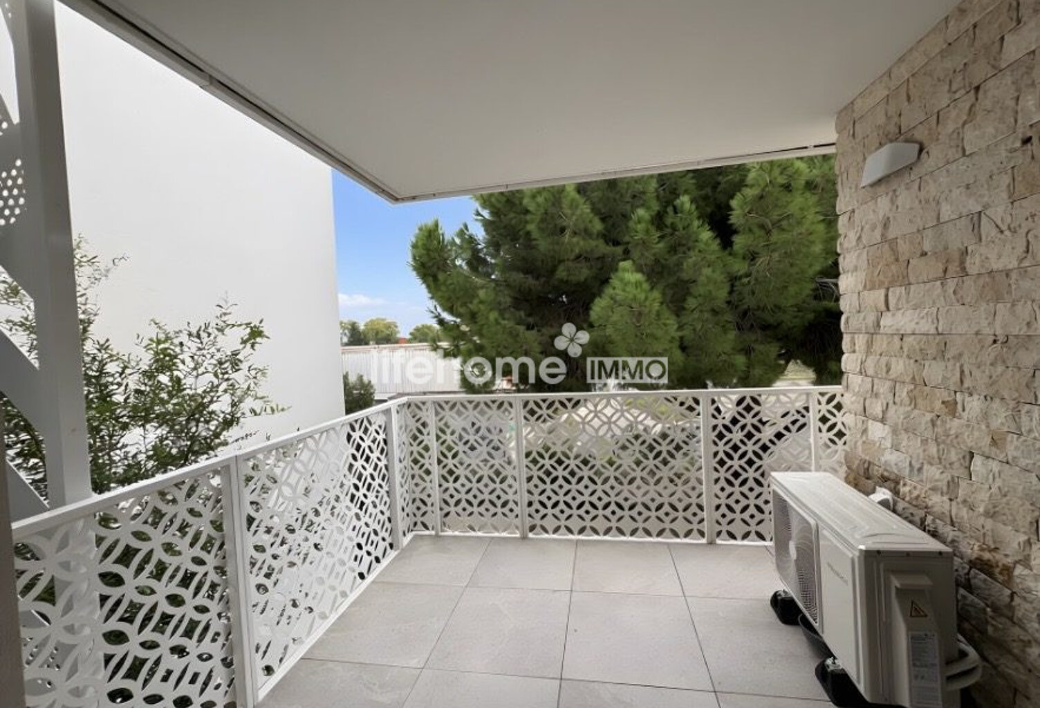 T2 EN PARFAIT ETAT AVEC TERRASSE DE 10M2 — photo 1