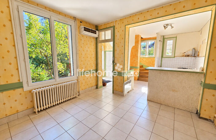 Duplex avec jardin et beau potentiel — photo 2
