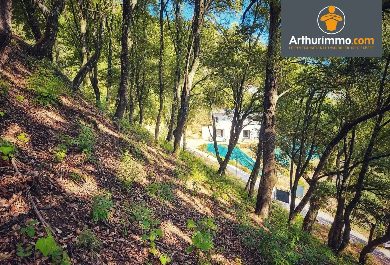 Terrain constructible 1350 m2 — photo 1