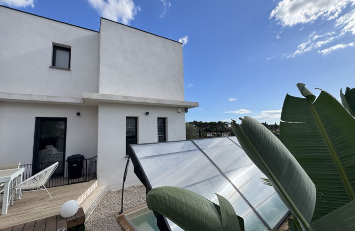 LA GARDE   Maison récente avec piscine dans résidence fermée — photo 2