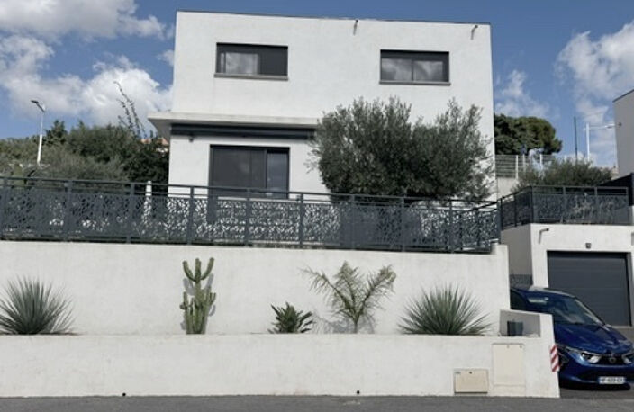 LA GARDE   Maison récente avec piscine dans résidence fermée — photo 3
