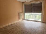 FECAMP : APPARTEMENT AVEC GRAND BALCON A 2 PAS DU CENTRE A PIED — photo 4