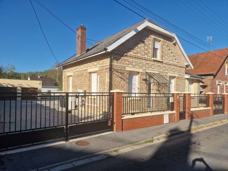 MAISON FAMILIALE — photo 1