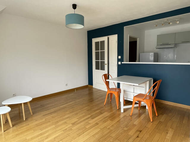3 PIECES AVEC BALCON DE 4M2 AU COEUR DU VILLAGE AVEC PARKING — photo du bien