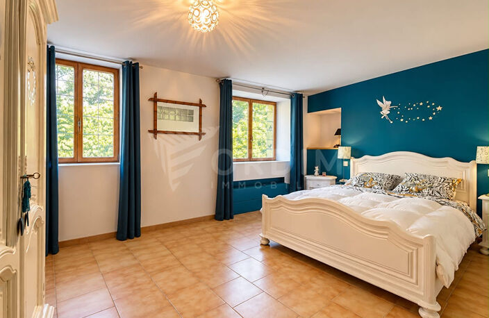 UNE PROPRIÉTÉ D'EXCEPTION AU COEUR DE LA CAMPAGNE - 370 M² HABITABLES, GÎTES & INSTALLATIONS ÉQUESTRES — photo 5
