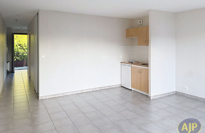 GRAND T2 ST HERBLAIN BOURG — photo 2