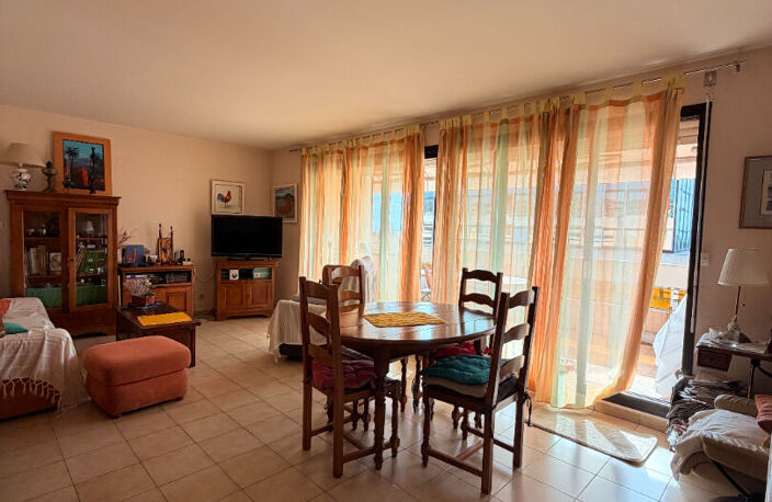 HYERES LES PALMIERS- T3 DE 71M² AVEC TERRASSE ET GARAGE. — photo 3