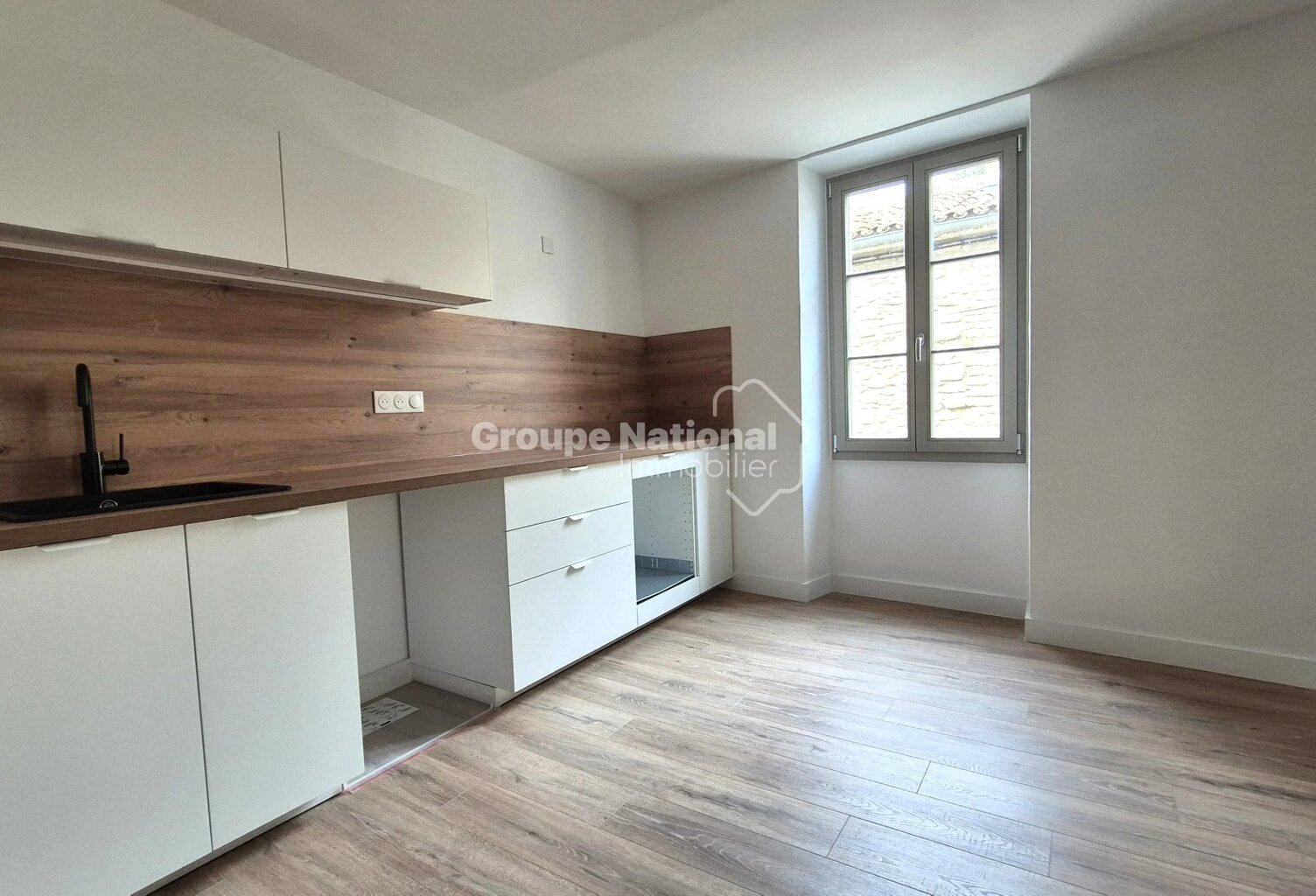 ST DIDIER BEL APPARTEMENT 2 CHAMBRES ENTIEREMENT RENOVE — photo 1