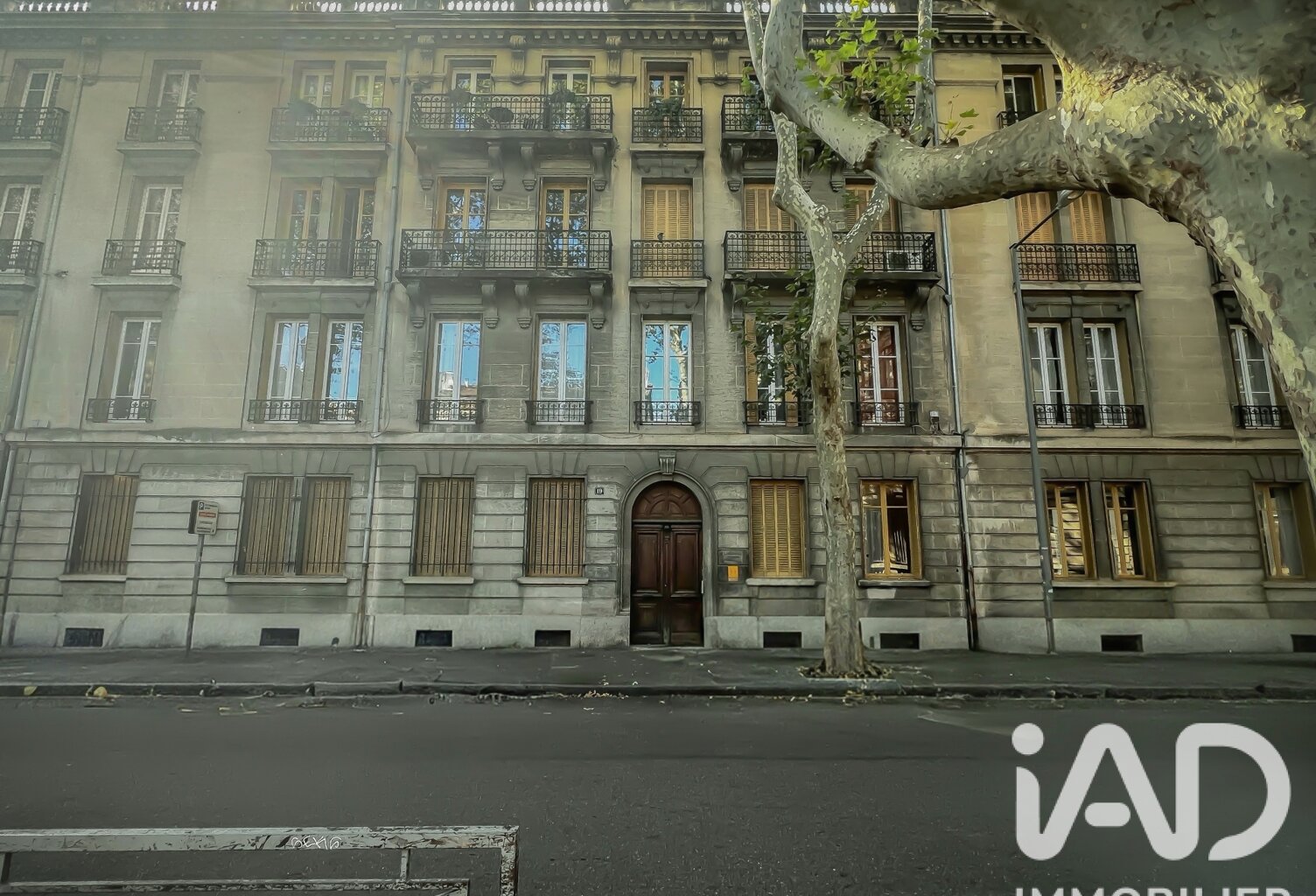 Vente Boutique/Local commercial 132 m&sup2; — photo 1