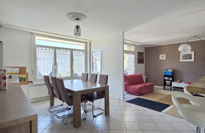 Vente Maison/villa 5 pièces — photo 2