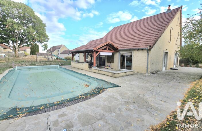Vente Maison/villa 9 pièces — photo 2