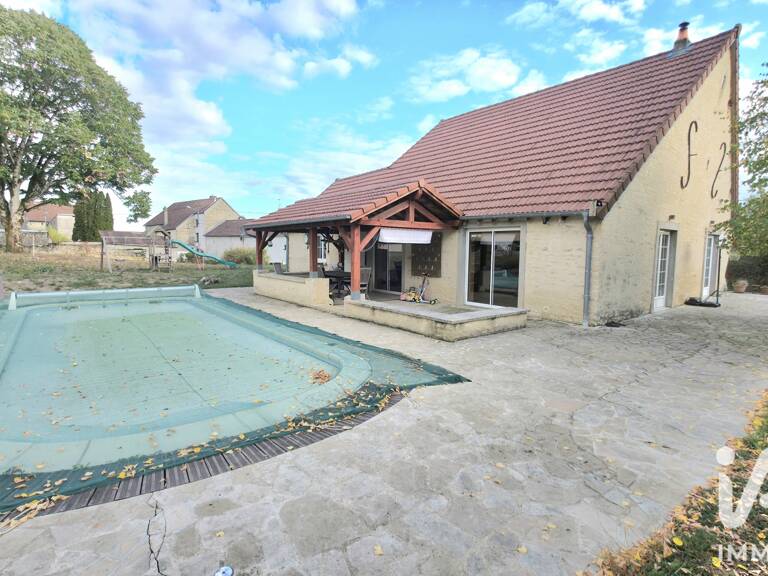 Vente Maison/villa 9 pièces — photo 1