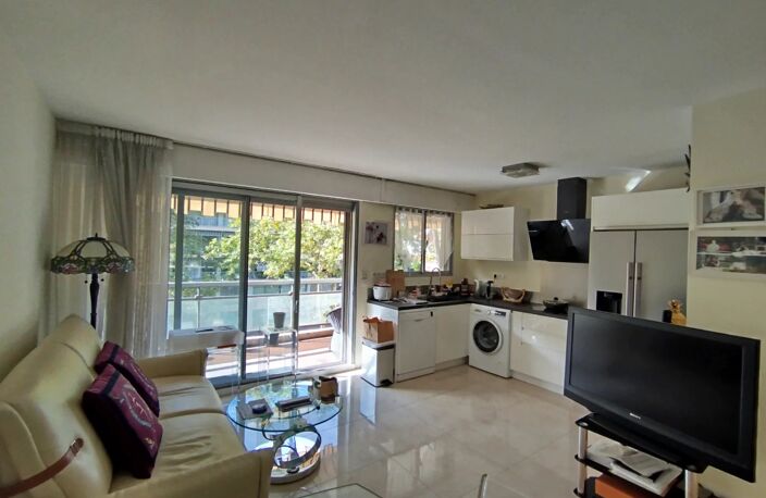 CANNES - 2P — photo 3
