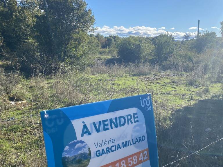 Vente Terrain 19 740 m&sup2; — photo 1