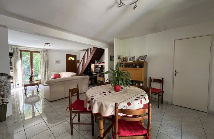 Maison Les Essarts Le Roi 5 pièces 82 m2 — photo 2