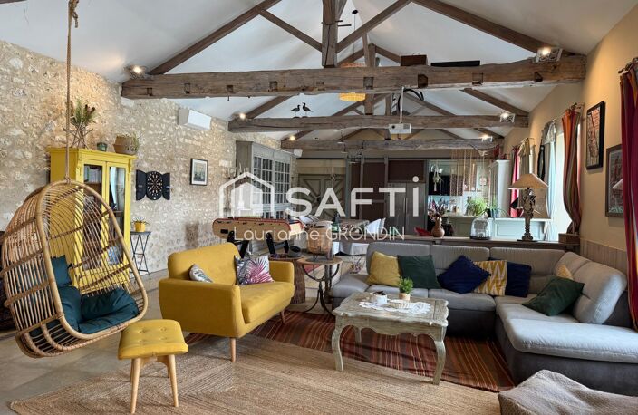 Immeuble hybride : habitation+ Studio haut de gamme + plateau professionnel à Saint-Porchaire. — photo 4