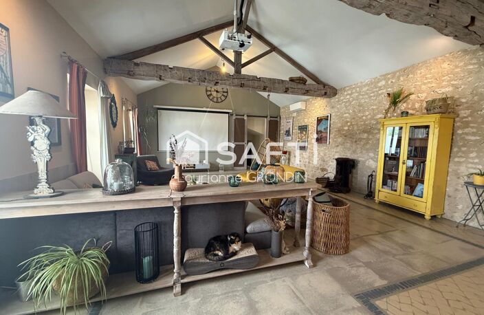 Immeuble hybride : habitation+ Studio haut de gamme + plateau professionnel à Saint-Porchaire. — photo 5