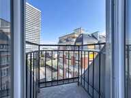 La Chapelle / Marx Dormoy  Dernier étage avec balcon et fort potentiel — photo 2