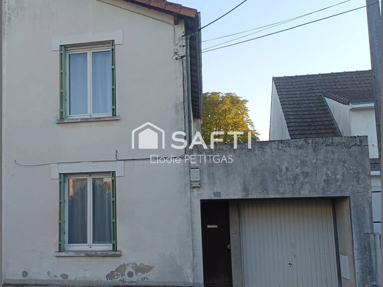 Niort- Le charme d'une maison avec jardin dans un quartier proche de la ville — photo 1