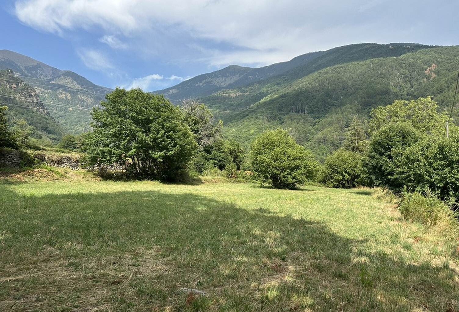 Terrain plat d'agrément de 1586 m2 — photo 1