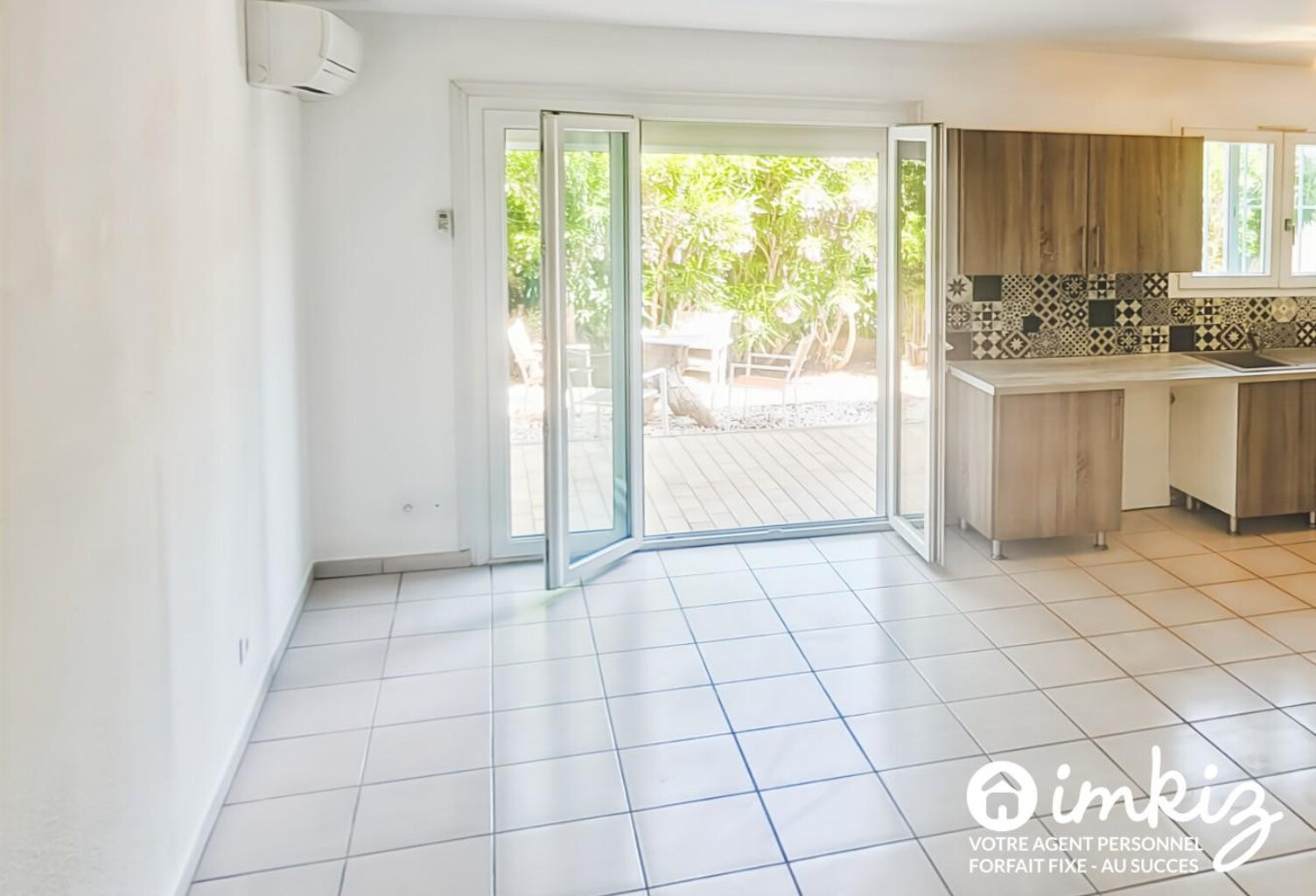 T2 Rez de jardin+ Terrasse + Jardin + Garage — photo 1