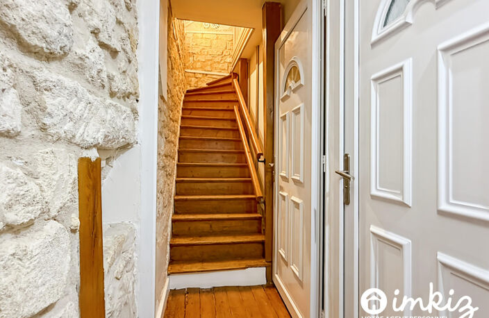 RARE - Maison divisée en 2 appartements — photo 5