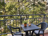 GRÉOUX-LES-BAINS   STUDIO MEUBLÉ DE 27 M2 AVEC BALCON ET PAR — photo 2