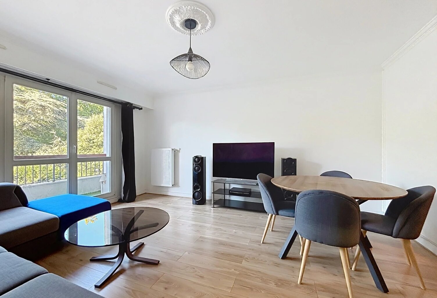 RESIDENCE DE CONCY YERRES- T3 AVEC GRAND BALCON - PARKING - CAVE — photo 1