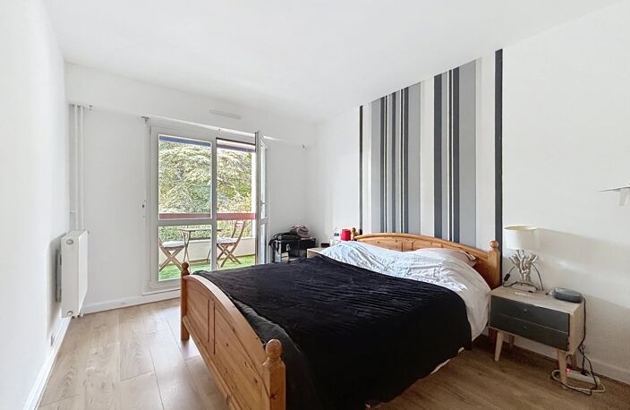 RESIDENCE DE CONCY YERRES- T3 AVEC GRAND BALCON - PARKING - CAVE — photo 5