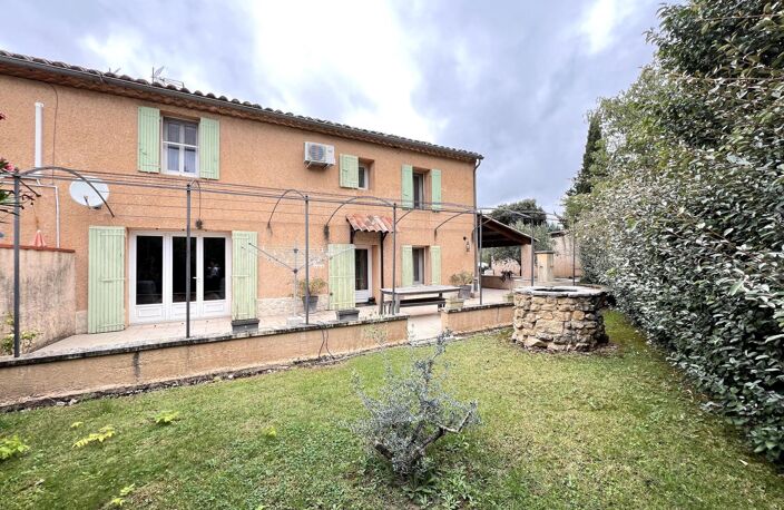Campagne pernoise, espace et piscine. — photo 3