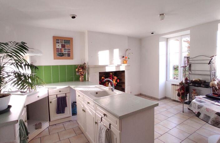 BELLE MAISON ANCIENNE DE CENTRE BOURG — photo 3
