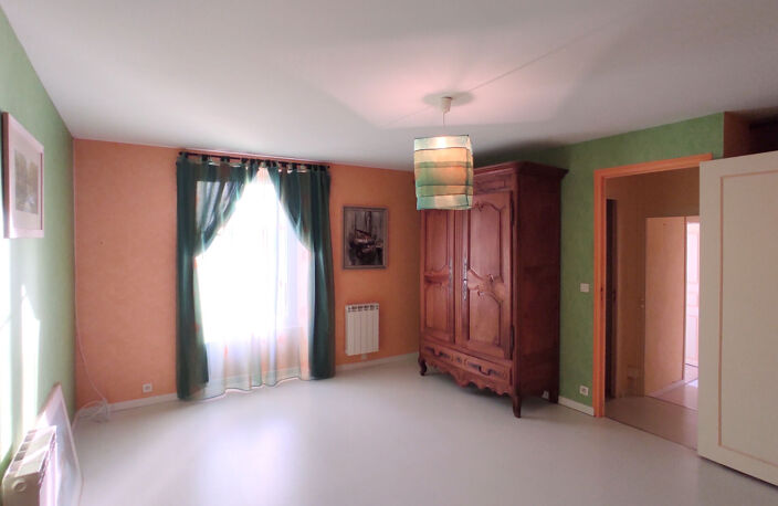 BELLE MAISON ANCIENNE DE CENTRE BOURG — photo 4