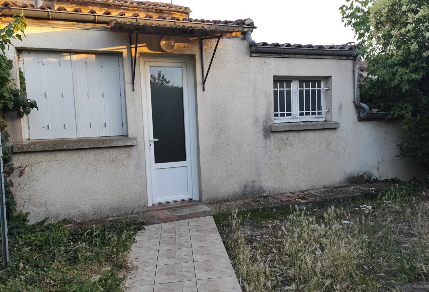 A vendre maison avec garages et jardin à Pomerol — photo 1