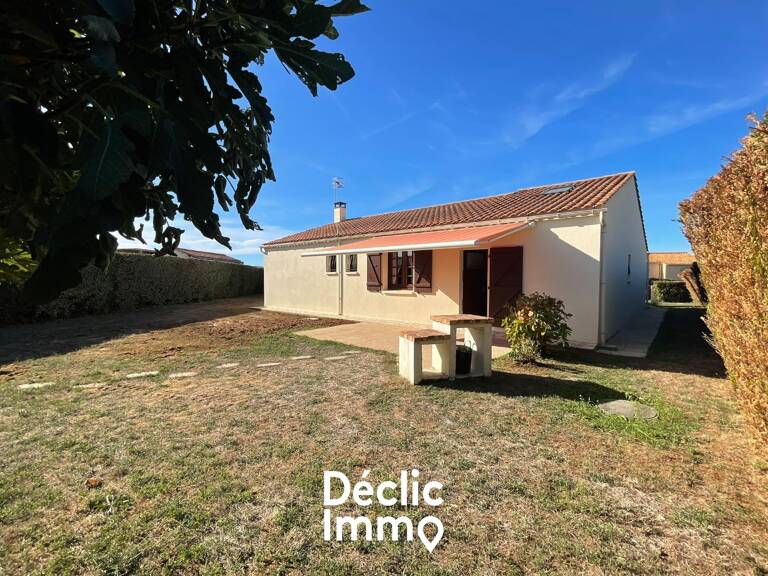 Maison à vendre à Angles  À 15 minutes des plages de La Tranche-sur-mer et de Longeville-sur-mer — photo 1