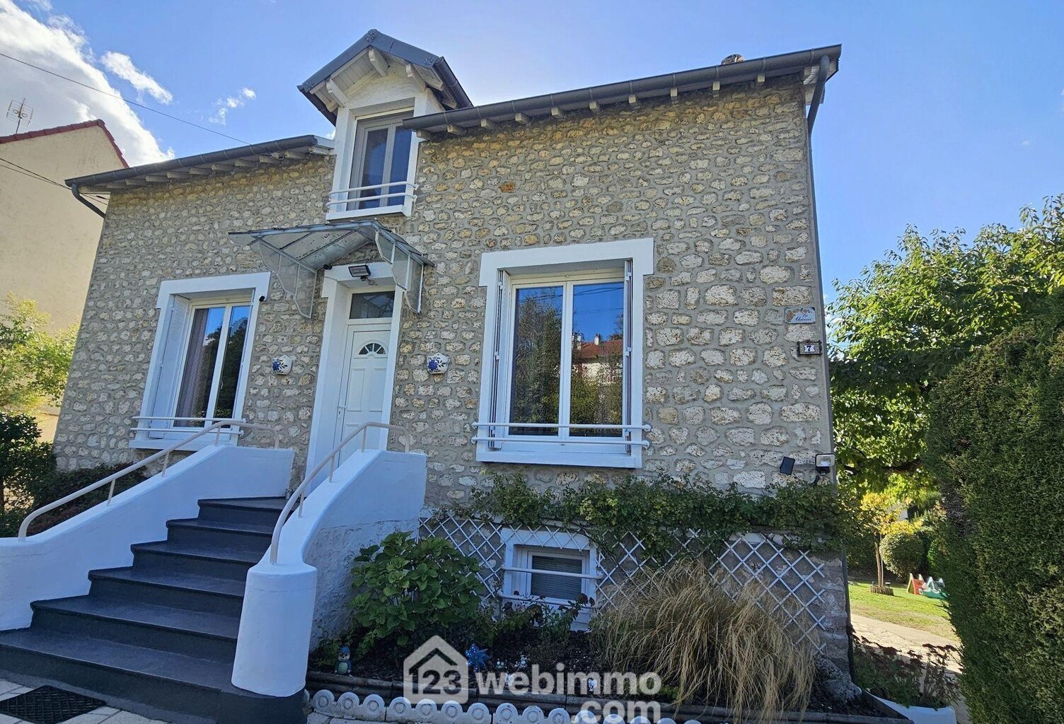 Maison - 132m² - La Ferté-Alais — photo 1