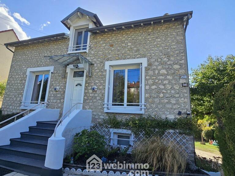 Maison - 132m² - La Ferté-Alais — photo 1