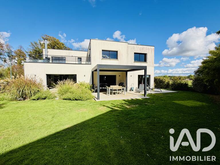 Vente Maison/villa 8 pièces — photo 1