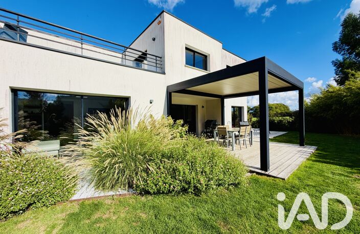 Vente Maison/villa 8 pièces — photo 2